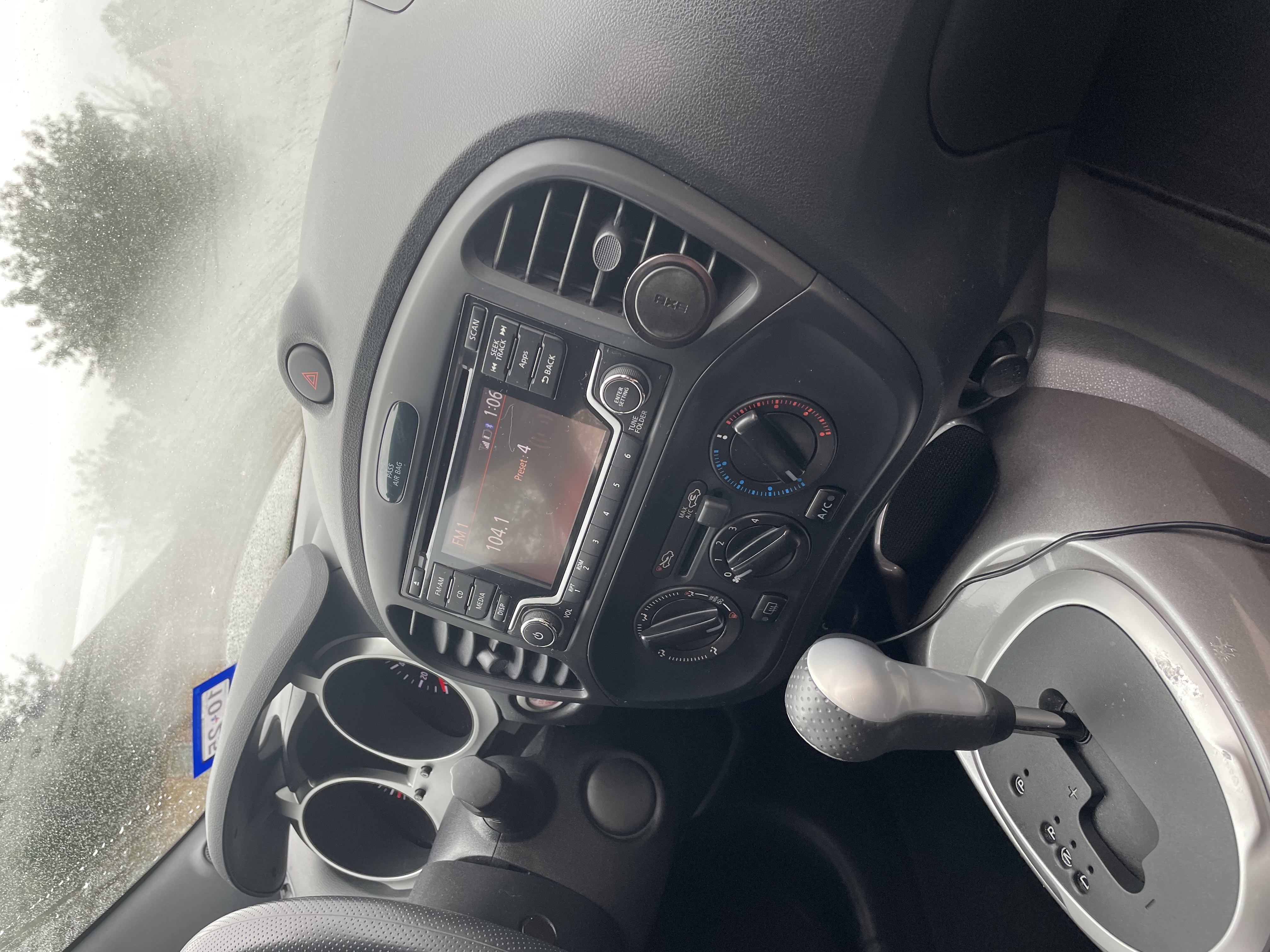 Used 2016 Nissan Juke S FWD image 26