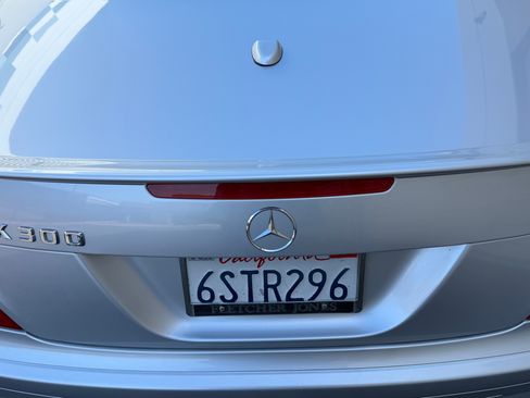 Used 2011 Mercedes-Benz SLK 300 image 29