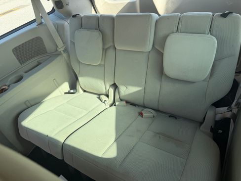 Used 2014 Dodge Grand Caravan American Value Package w/ UConnect Hands-Free Group FWD image 11