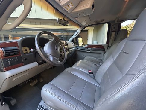 Used 2006 Ford F250 Lariat image 8