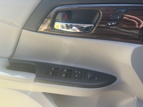Used 2016 Honda Accord EX-L image 19