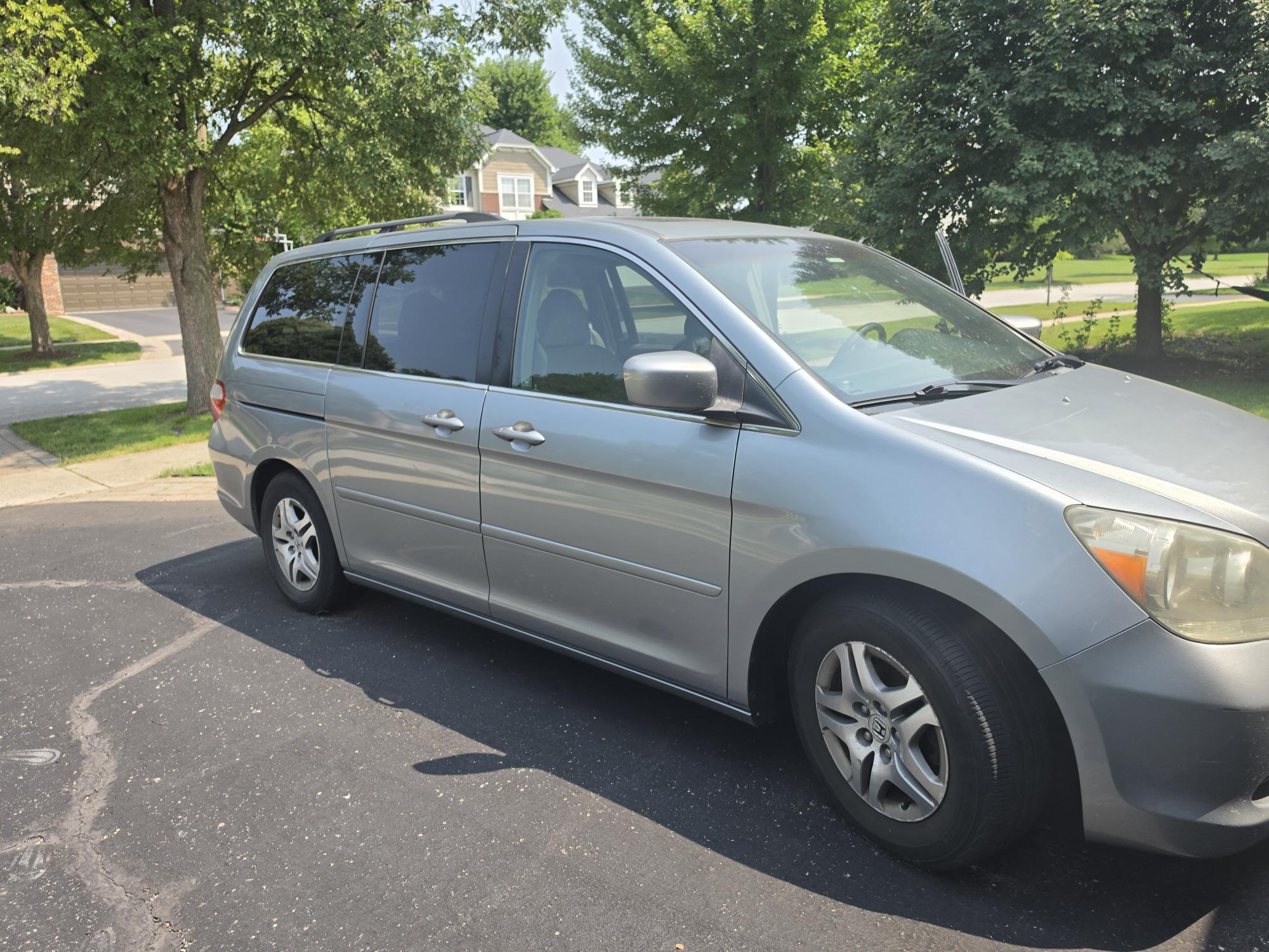 Used 2005 Honda Odyssey EX-L image 2