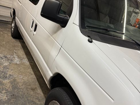 Used 2011 Ford E-150 and Econoline 150 w/ Commercial Cargo Van Pkg image 11
