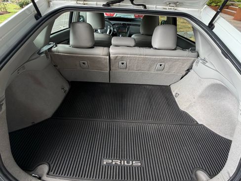 Used 2011 Toyota Prius Two FWD image 11