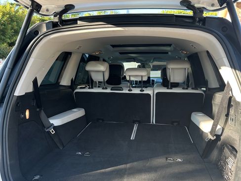 Used 2018 Mercedes-Benz GLS 550 4MATIC image 9