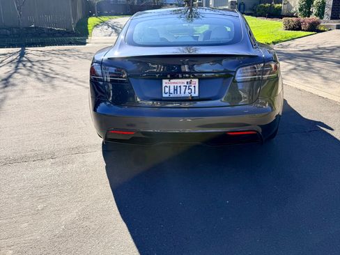 Used 2024 Tesla Model S image 9