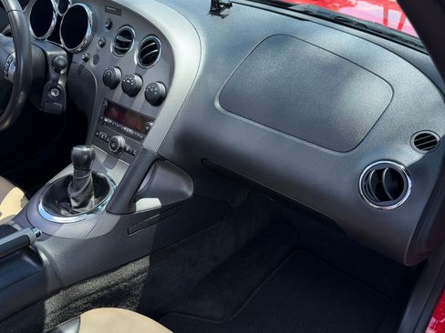Used 2008 Pontiac Solstice Convertible w/ Premium Package RWD image 27