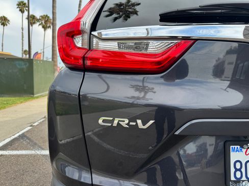 Used 2018 Honda CR-V EX image 1