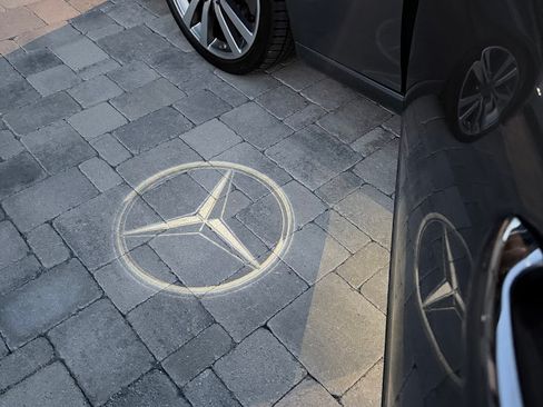 Used 2018 Mercedes-Benz SLC 300 image 16