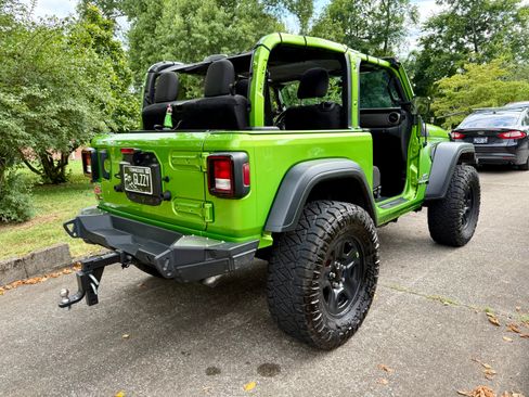 Used 2018 Jeep Wrangler Sport image 5