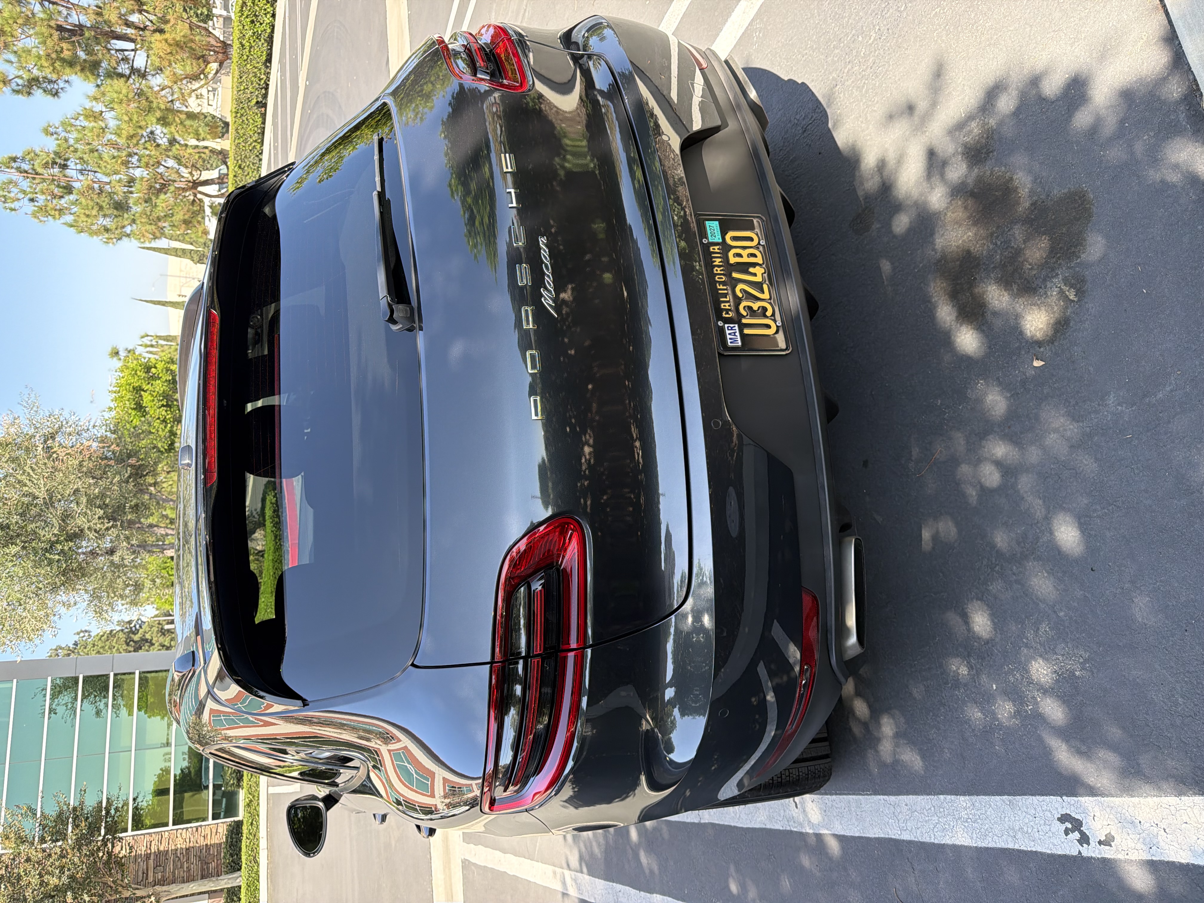 Used 2018 Porsche Macan Sport Edition AWD/4WD image 14