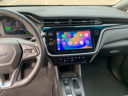 Used 2022 Chevrolet Bolt LT image 17