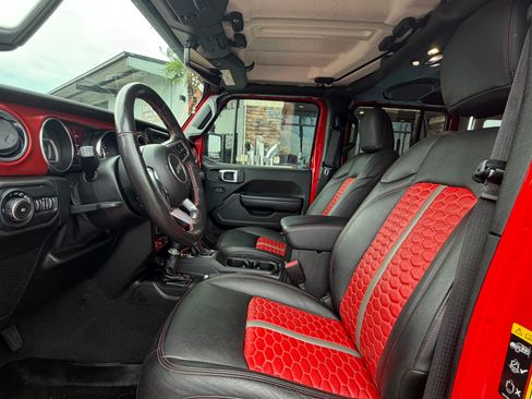 Used 2021 Jeep Wrangler Unlimited Rubicon AWD/4WD image 8