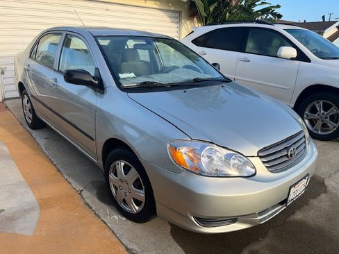 Used 2003 Toyota Corolla CE image 1