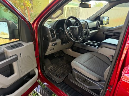 Used 2019 Ford F150 XLT w/ Equipment Group 302A Luxury image 6