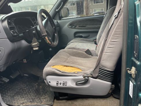 Used 1999 Dodge Ram 2500 Truck 4x4 Quad Cab image 10