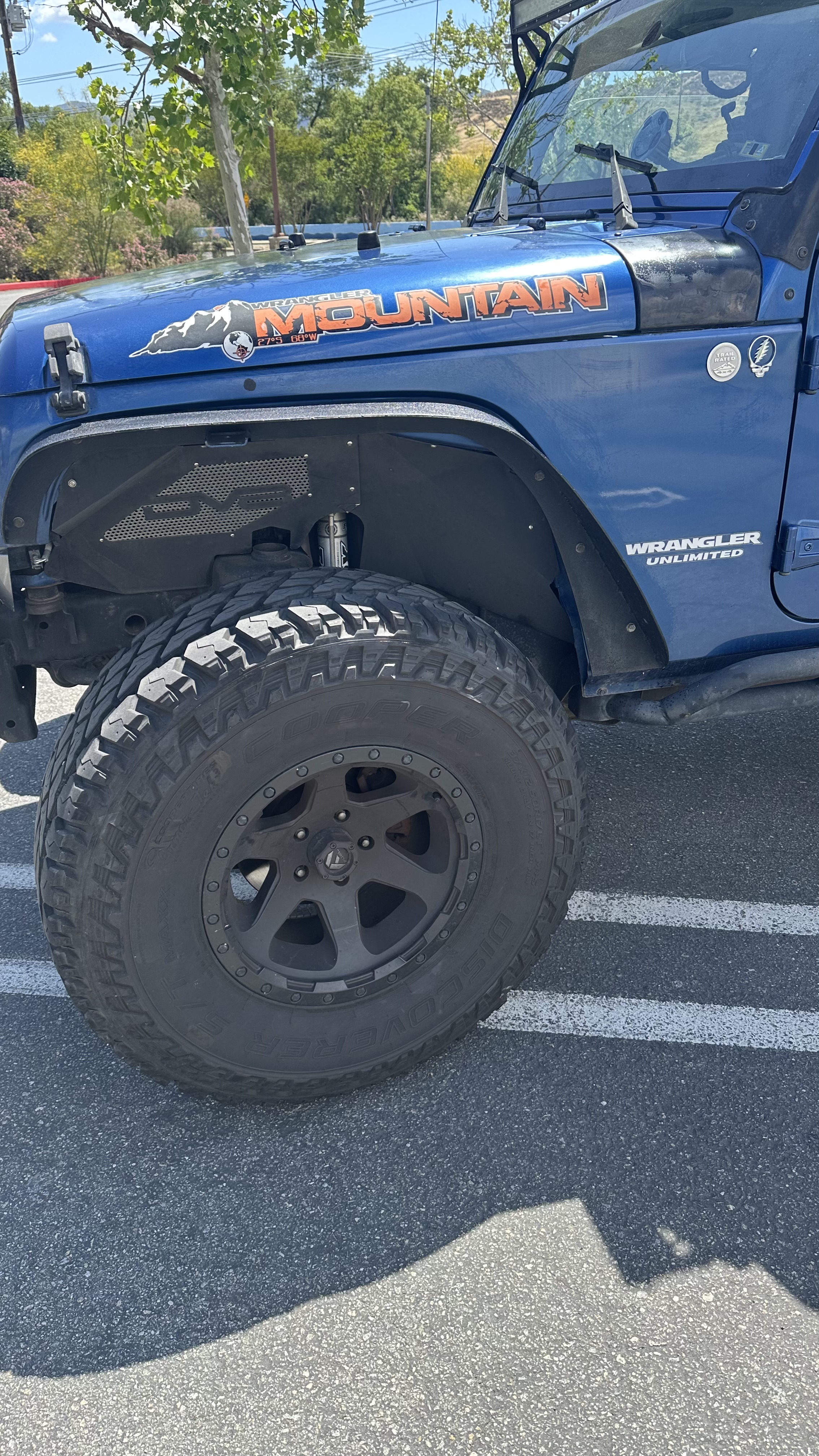 Used 2010 Jeep Wrangler Unlimited Sport AWD/4WD image 2