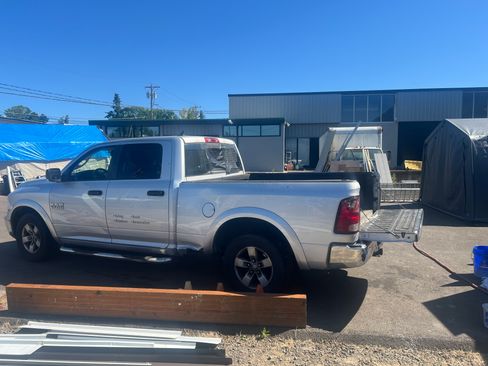 Used 2014 RAM 1500 Outdoorsman image 8