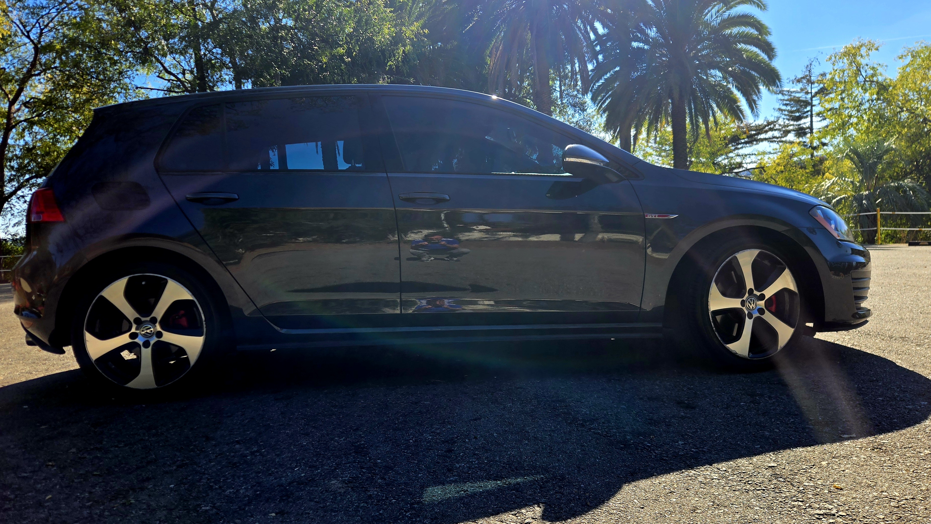 Used 2015 Volkswagen GTI SE FWD image 9