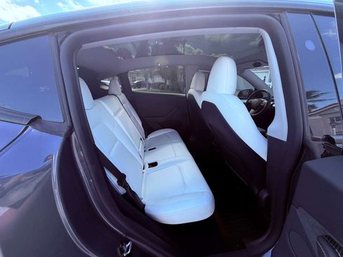Used 2023 Tesla Model Y Long Range image 13