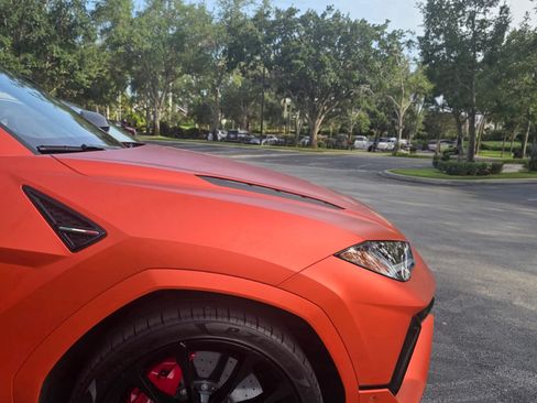 Used 2024 Lamborghini Urus S AWD/4WD image 4