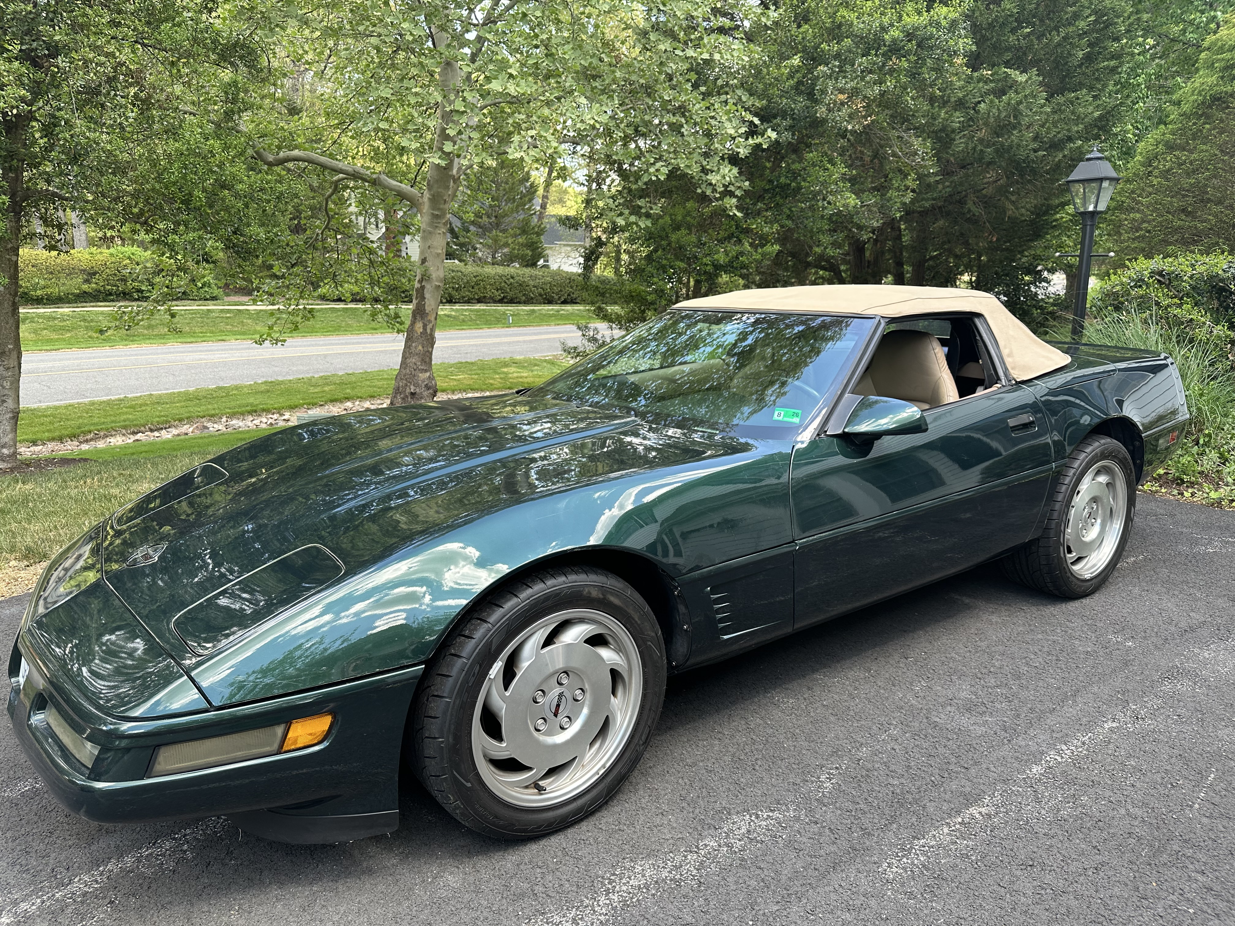 Used 1996 Chevrolet Corvette Convertible RWD image 1