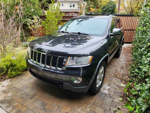 Used 2011 Jeep Grand Cherokee Laredo image 5