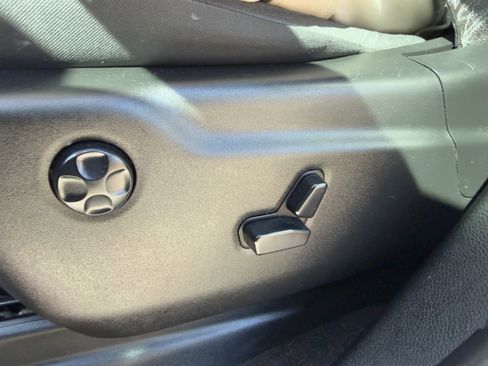 Used 2017 Jeep Grand Cherokee Laredo w/ Quick Order Package 2BE image 32