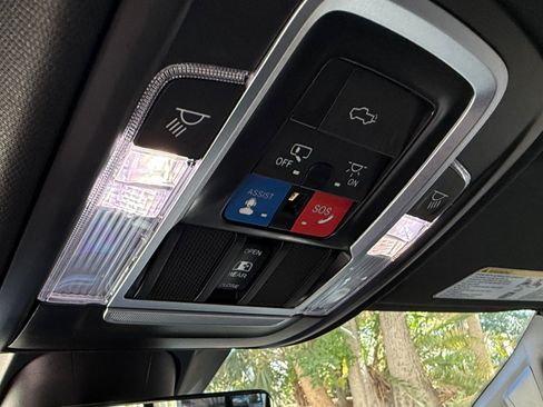 Used 2023 RAM 1500 Limited image 30