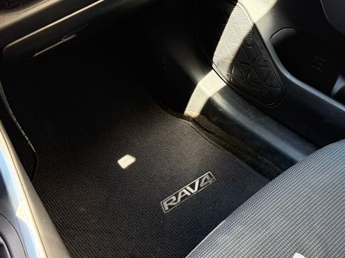 Used 2023 Toyota RAV4 LE FWD image 12