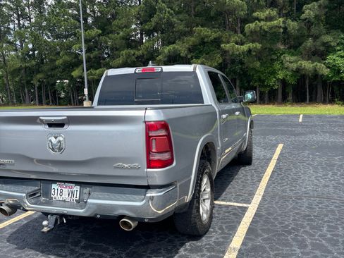 Used 2021 RAM 1500 Laramie AWD/4WD image 6