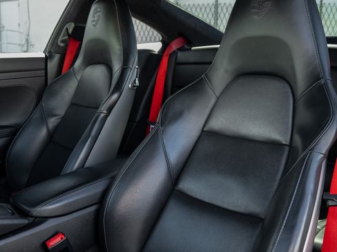 Used 2019 Porsche 911 4 Coupe AWD/4WD image 13