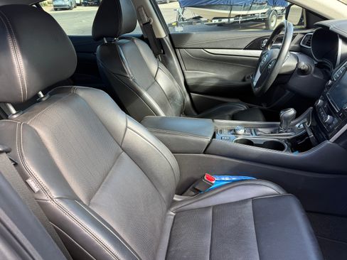 Used 2018 Nissan Maxima 3.5 SV image 12
