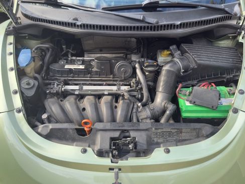 Used 2009 Volkswagen Beetle Coupe image 9