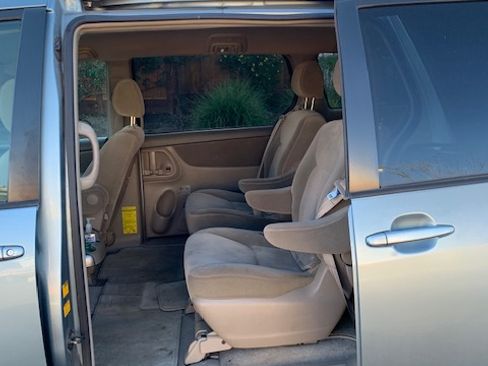 Used 2008 Toyota Sienna LE image 6