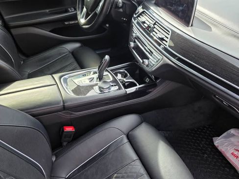 Used 2016 BMW 750i 750i Sedan 4D image 13