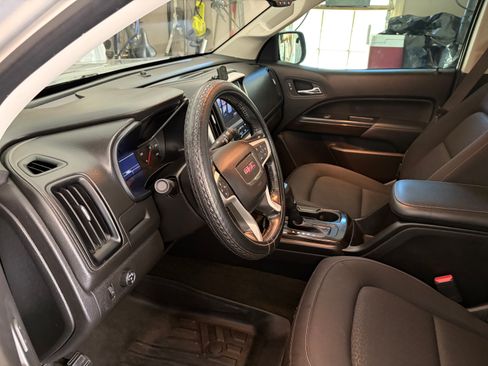 Used 2017 GMC Canyon SLE w/ Trailering Package image 29