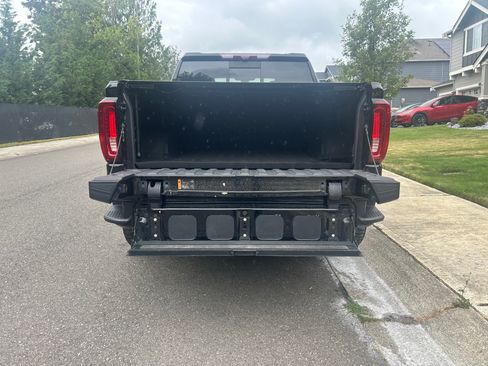 Used 2021 GMC Sierra 1500 AT4 w/ Technology Package AWD/4WD image 6