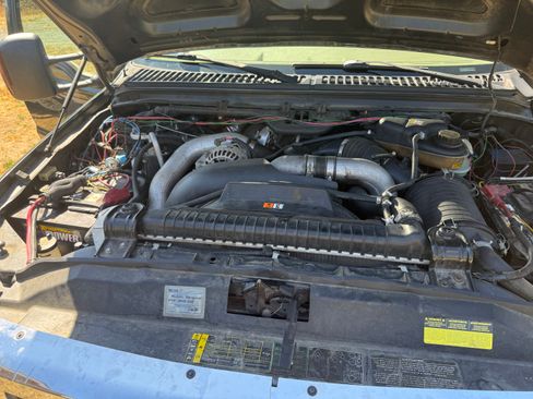 Used 2005 Ford F350 Lariat AWD/4WD image 12