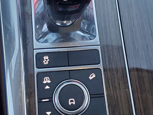Used 2018 Land Rover Range Rover Sport HSE Dynamic image 12