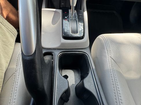 Used 2013 Honda Civic Hybrid Sedan image 15