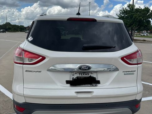 Used 2015 Ford Escape Titanium FWD image 2