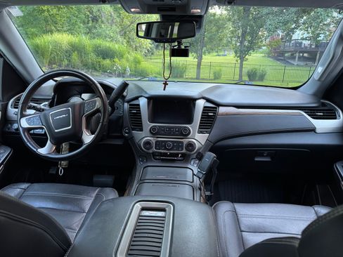 Used 2020 GMC Yukon Denali w/ Open Road Package AWD/4WD image 5