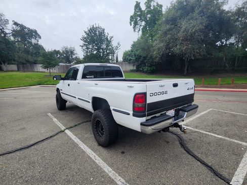 Used 2001 Dodge Ram 2500 Truck 4x4 Quad Cab image 14