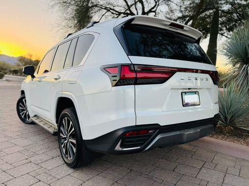 Used 2024 Lexus LX 600 600 Premium Sport Utility 4D image 4
