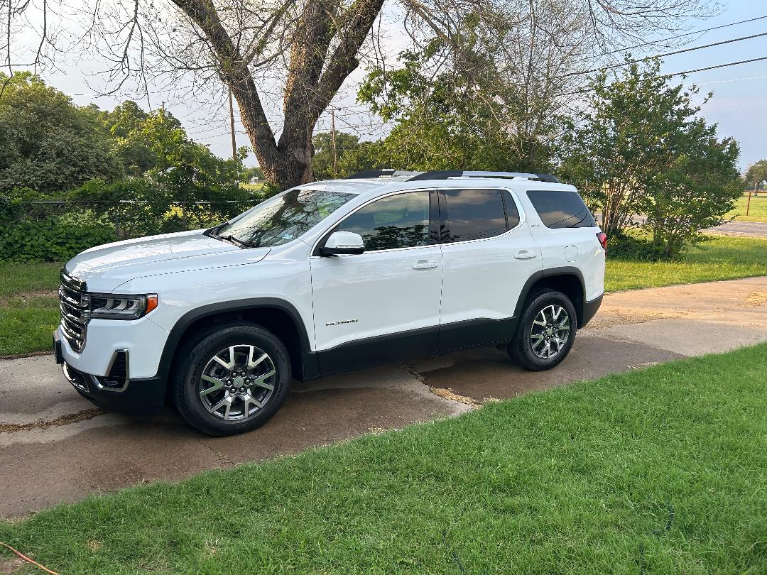 Used 2023 GMC Acadia SLT FWD image 5