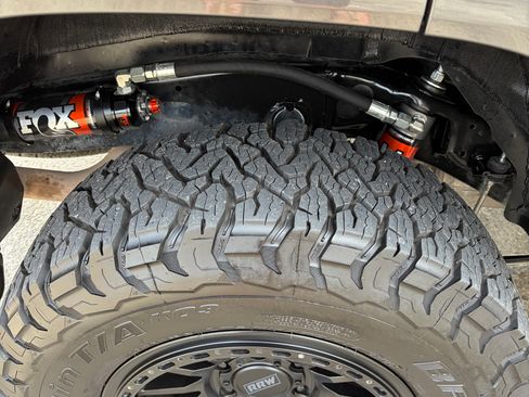 Used 2021 Toyota 4Runner TRD Off-Road Premium w/ Moonroof Package AWD/4WD image 4