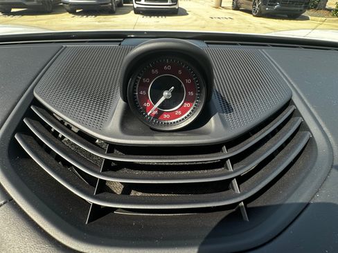 Used 2020 Porsche Taycan Turbo S AWD/4WD image 30