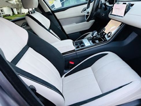 Used 2022 Land Rover Range Rover Velar R-Dynamic S image 12