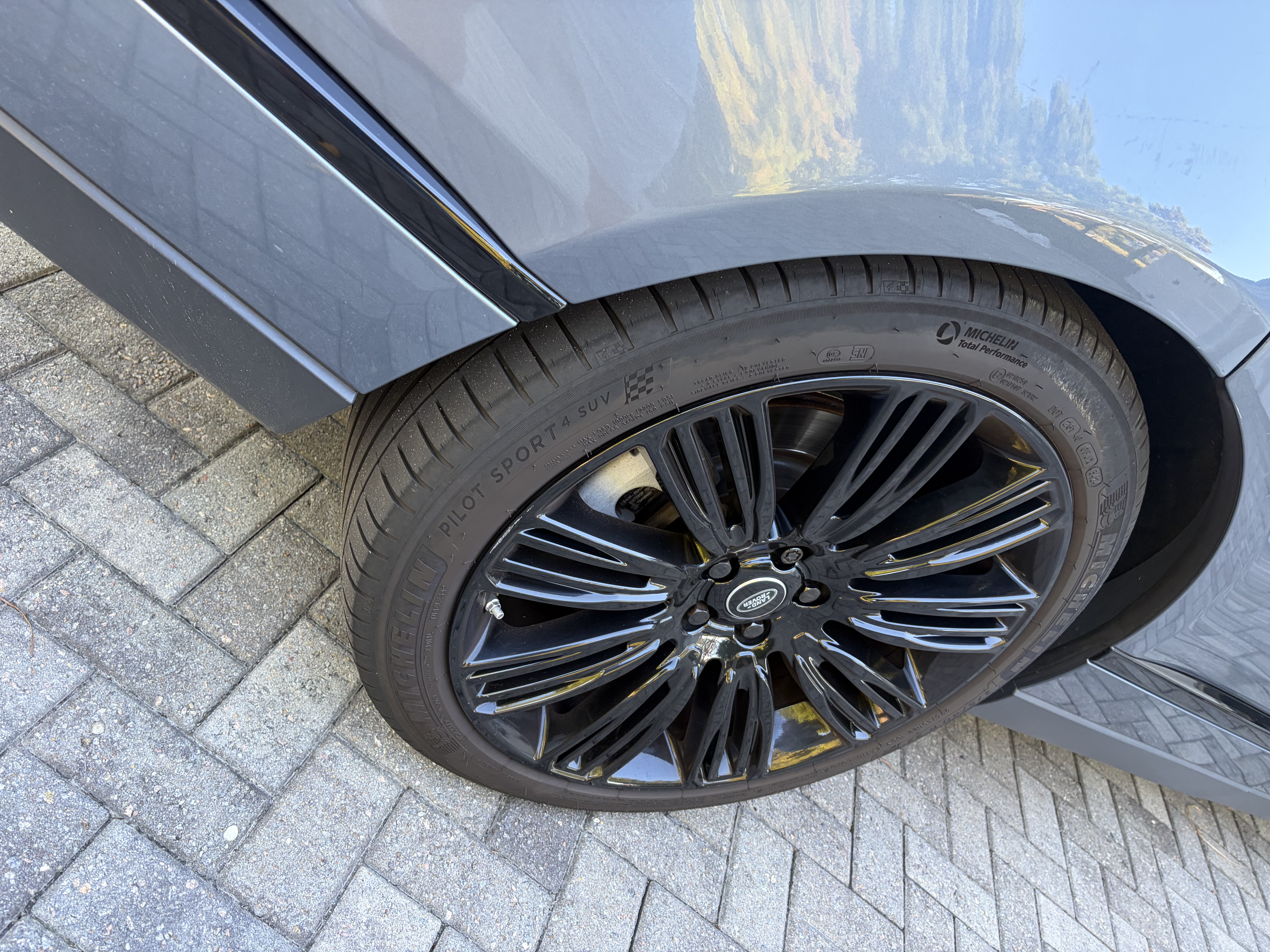 Used 2019 Land Rover Range Rover HSE AWD/4WD image 23